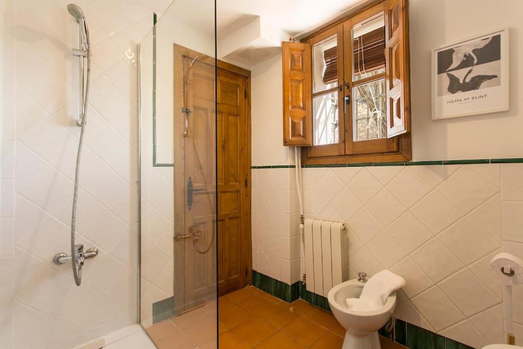 Casa Tipica Del Albaicin Con Interior De Diseno Vila Granada Exterior foto